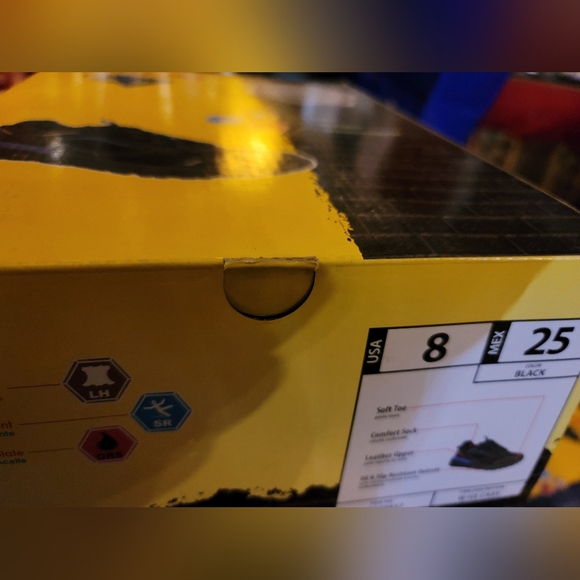 NIB HERMAN SURVIVORS SLIP AND OIL RESISTANT WORK SHOE WOMENS - Picture 6 of 7